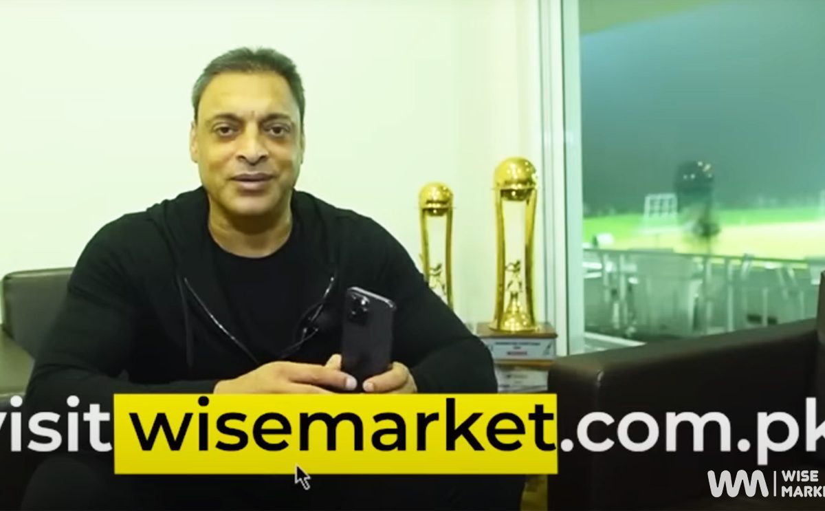 Wise Market Pakistan Shakes Hands with Shoaib Akhtar
